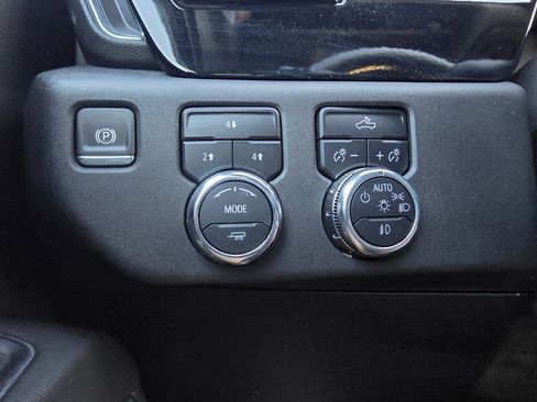 Used 2025 GMC Sierra 2500 SLE w/ SLE Value Package; image 23