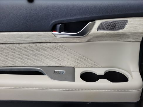 Used 2024 Hyundai Palisade Calligraphy image 12