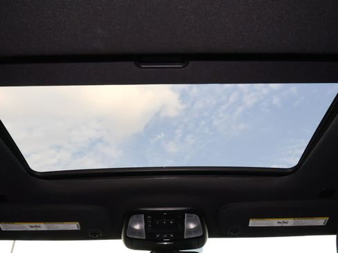 Used 2023 Dodge Durango GT image 12