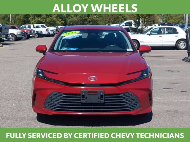Used 2025 Toyota Camry LE FWD image 12