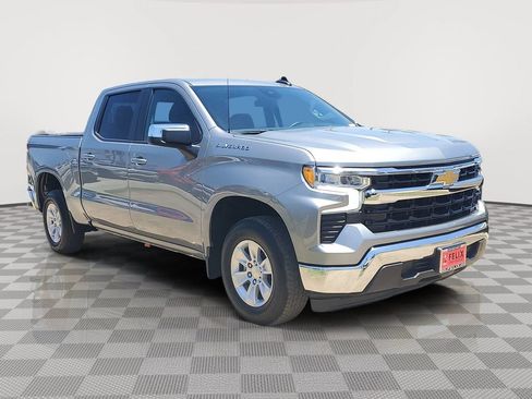 Used 2023 Chevrolet Silverado 1500 LT RWD image 3