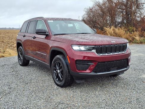 New 2025 Jeep Grand Cherokee Laredo X image 2