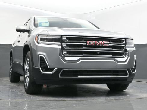 Certified 2023 GMC Acadia SLT w/ Technology Package AWD/4WD image 42