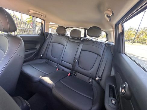 Used 2019 MINI Cooper Clubman image 15