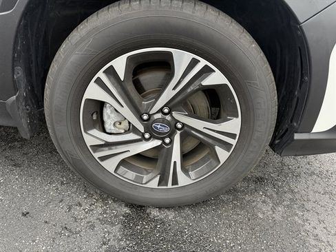 Used 2024 Subaru Crosstrek 2.0i Premium image 5