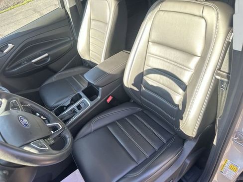 Used 2019 Ford Escape SEL AWD/4WD image 15