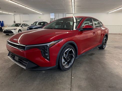 Used 2025 Kia K4 EX FWD image 1