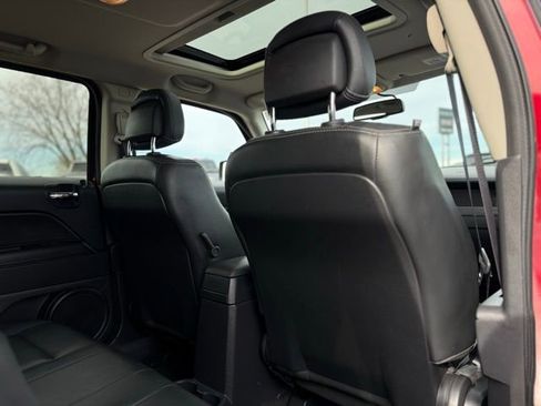 Used 2017 Jeep Patriot High Altitude image 19