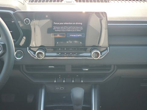 New 2026 Chevrolet Colorado W/T w/ WT Custom Package AWD/4WD image 26