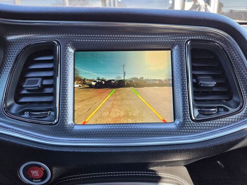 Used 2016 Dodge Challenger SRT Hellcat image 21