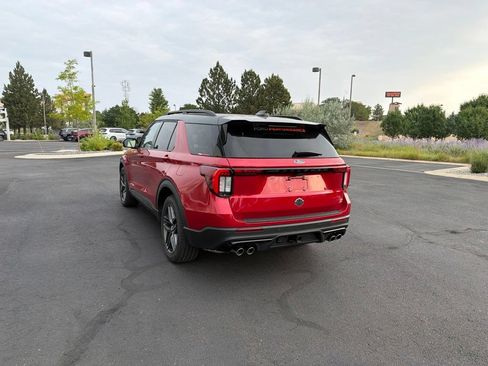 Used 2025 Ford Explorer ST AWD/4WD image 3