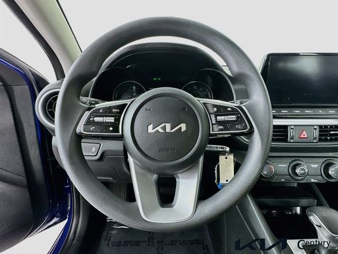 Certified 2023 Kia Forte LXS w/ LXS Technology Package FWD image 11