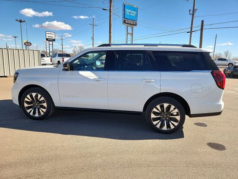 New 2026 Ford Expedition Platinum w/ Driver's Package AWD/4WD image 2