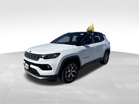 Used 2025 Jeep Compass Limited AWD/4WD image 14
