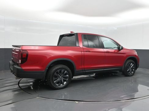 Used 2025 Honda Ridgeline Sport image 8
