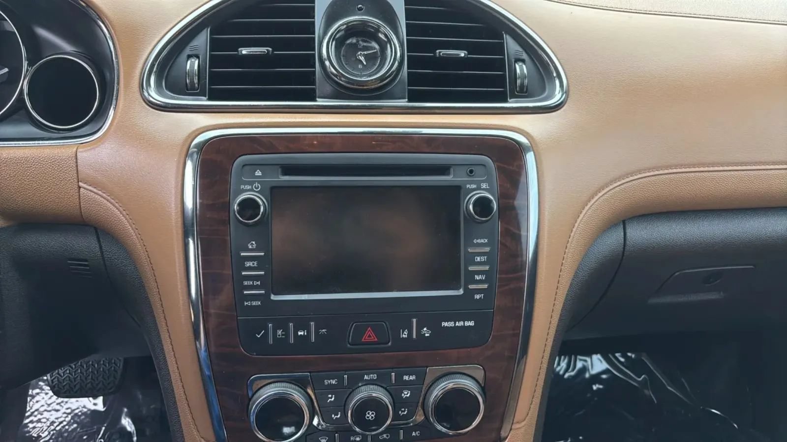 Used 2015 Buick Enclave Premium FWD image 17