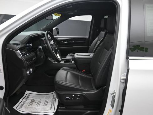 Used 2023 GMC Yukon XL Denali w/ LPO, Floor Liner Package AWD/4WD image 17