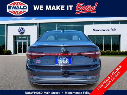 Used 2025 Volkswagen Jetta SE w/ Sunroof Package FWD image 6