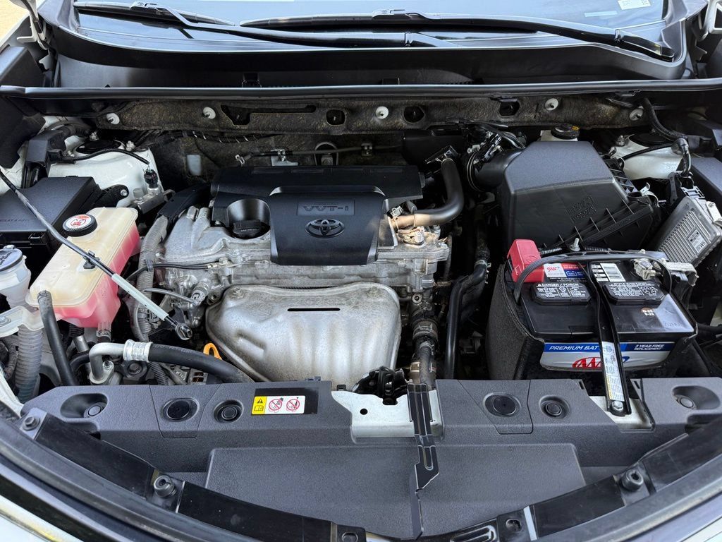 Used 2018 Toyota RAV4 XLE w/ All Weather Liner Package FWD image 13