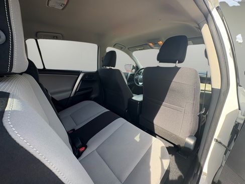 Used 2018 Toyota RAV4 LE Plus image 37