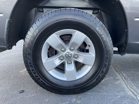 Used 2016 RAM 1500 Express image 9