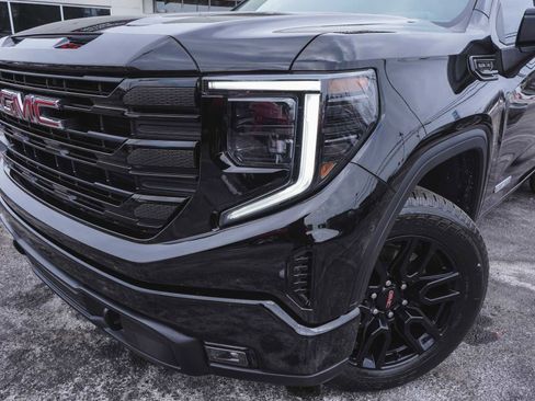 Used 2023 GMC Sierra 1500 Elevation image 44