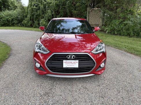 Used 2016 Hyundai Veloster Turbo FWD image 9