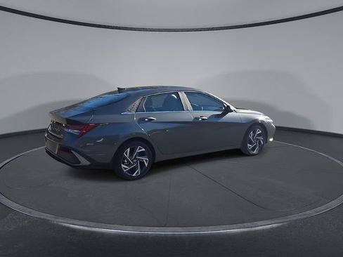 New 2026 Hyundai Elantra Limited FWD image 9