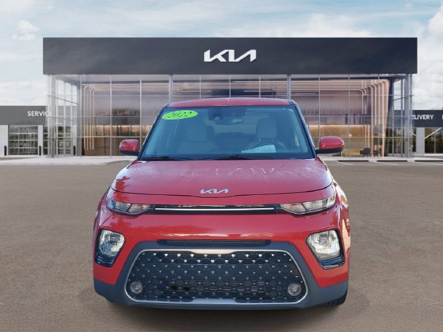 Certified 2022 Kia Soul EX FWD image 2