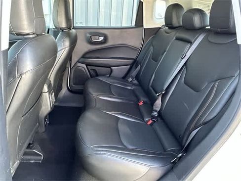 Used 2020 Jeep Compass Limited image 32