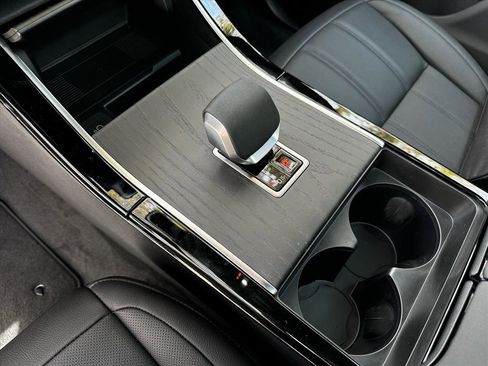 New 2026 Land Rover Range Rover Evoque Dynamic SE image 13