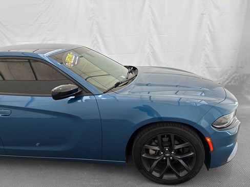 Used 2022 Dodge Charger SXT w/ Blacktop Package RWD image 9