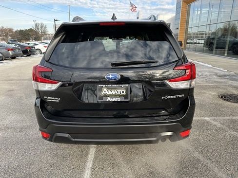 Used 2021 Subaru Forester Premium image 7