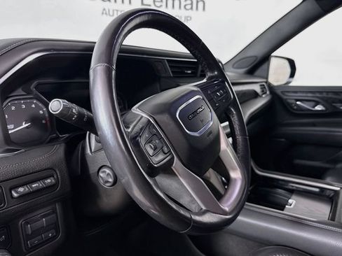 Used 2021 GMC Yukon XL Denali w/ Denali Premium Package AWD/4WD image 11