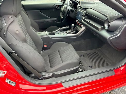 Used 2023 Toyota GR86 image 13