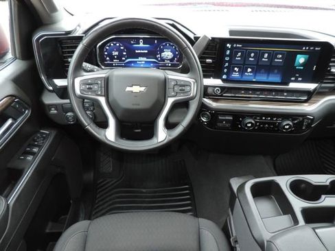 Used 2025 Chevrolet Silverado 1500 LT RWD image 23