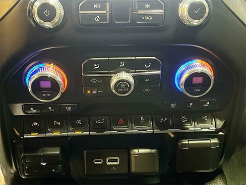 Used 2019 GMC Sierra 1500 Denali w/ Denali Ultimate Package image 16