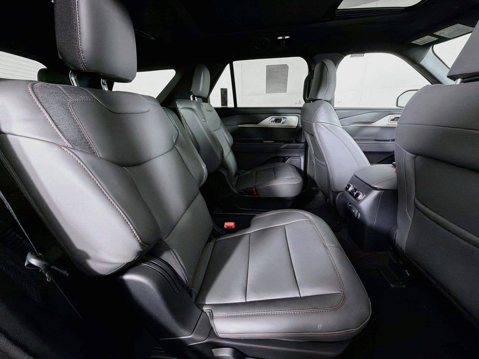New 2027 Ford Explorer Active w/ Active Comfort Package AWD/4WD image 30
