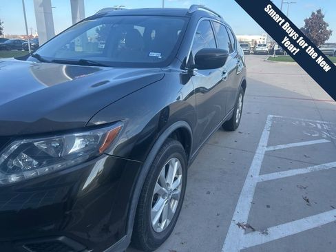 Used 2016 Nissan Rogue SV image 1