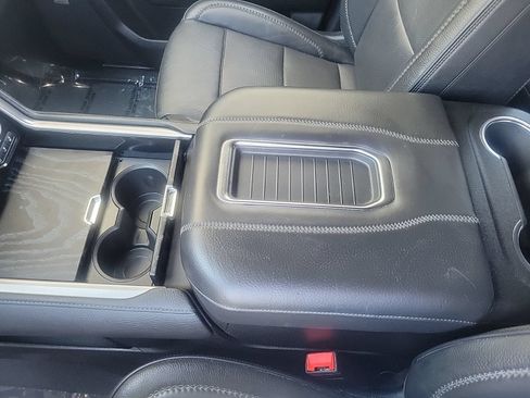 Used 2023 GMC Yukon Denali AWD/4WD image 24