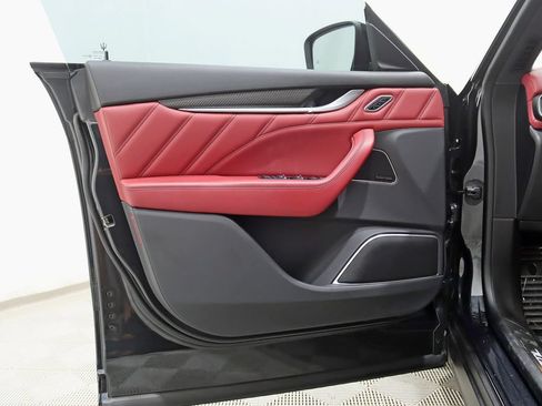 Used 2022 Maserati Levante Modena S AWD/4WD image 34