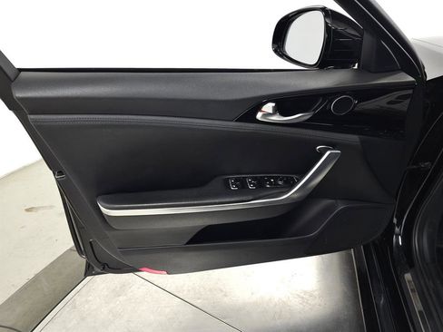 Used 2018 Kia Stinger image 11
