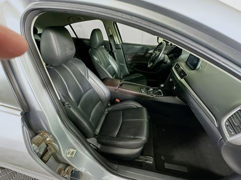 Used 2017 MAZDA MAZDA3 Touring image 28