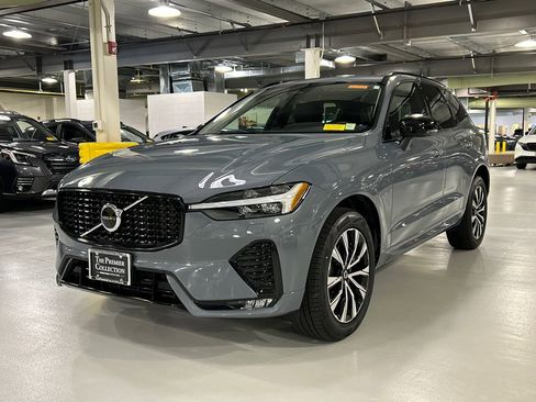 Certified 2024 Volvo XC60 B5 Core w/ Protection Package Premier AWD/4WD image 5