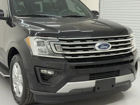 Used 2019 Ford Expedition XLT w/ Equipment Group 202A image 9