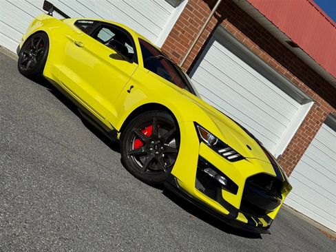 Used 2021 Ford Mustang Shelby GT500 w/ Carbon Fiber Track Pack image 35