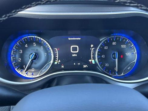 New 2026 Chrysler Pacifica Select image 23