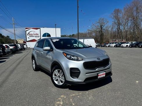 Used 2018 Kia Sportage LX image 2