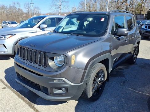 Used 2018 Jeep Renegade Altitude image 3
