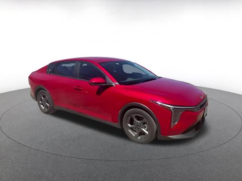 Used 2025 Kia K4 FWD image 2